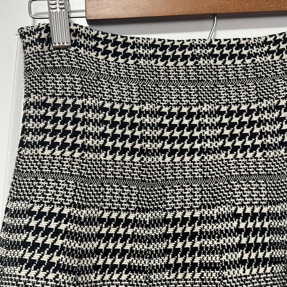 Max Studio Houndstooth Plaid sweater skirt black/bone size s/m - Picture 4 of 6